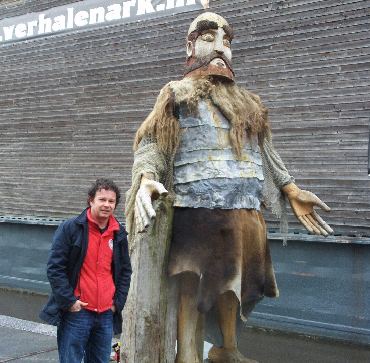Escultura de madera que representa a Noé